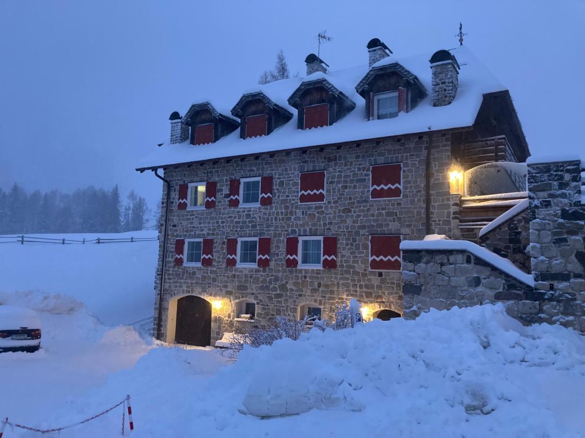 Renoviertes Apartment Mit Terrasse An Der Piste Mit Kostenlosen Wifi Carezza al Lago Exteriér fotografie